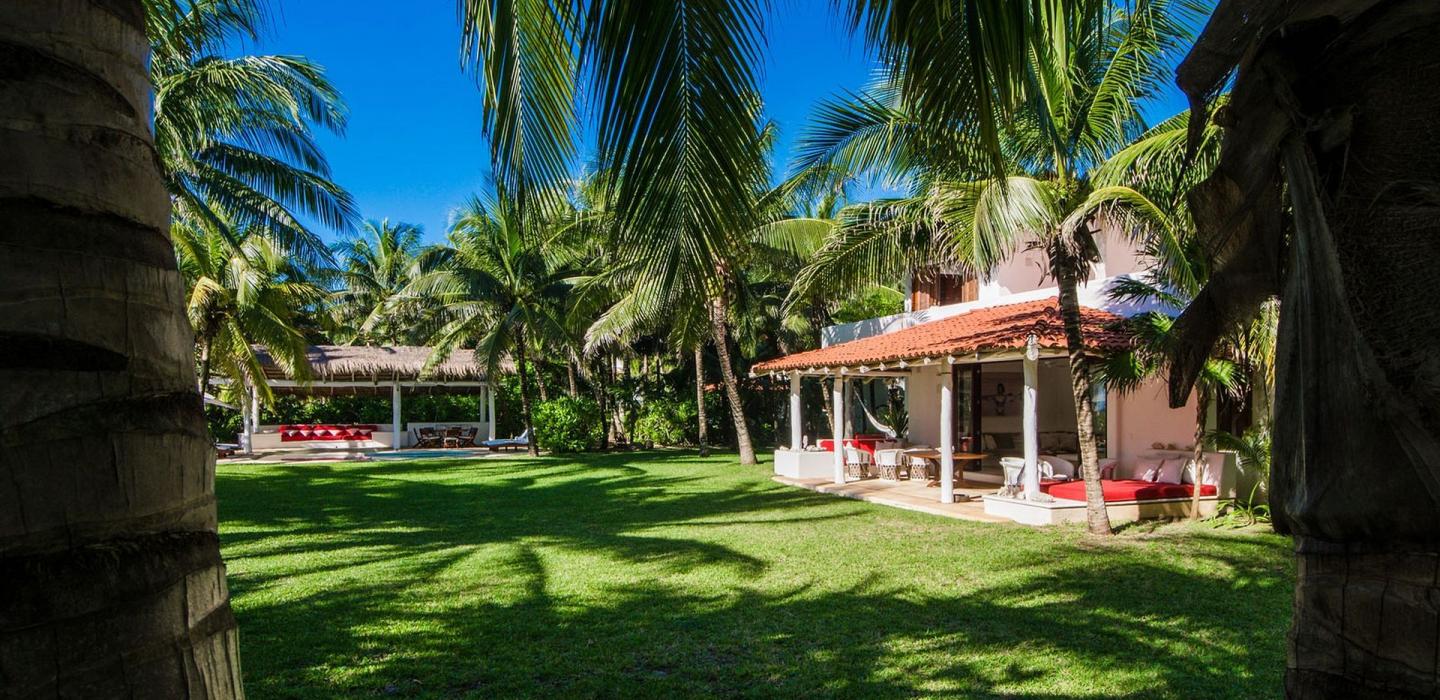 Pta005 - Superbe villa entre la plage et palmeraie en Xpu-Ha