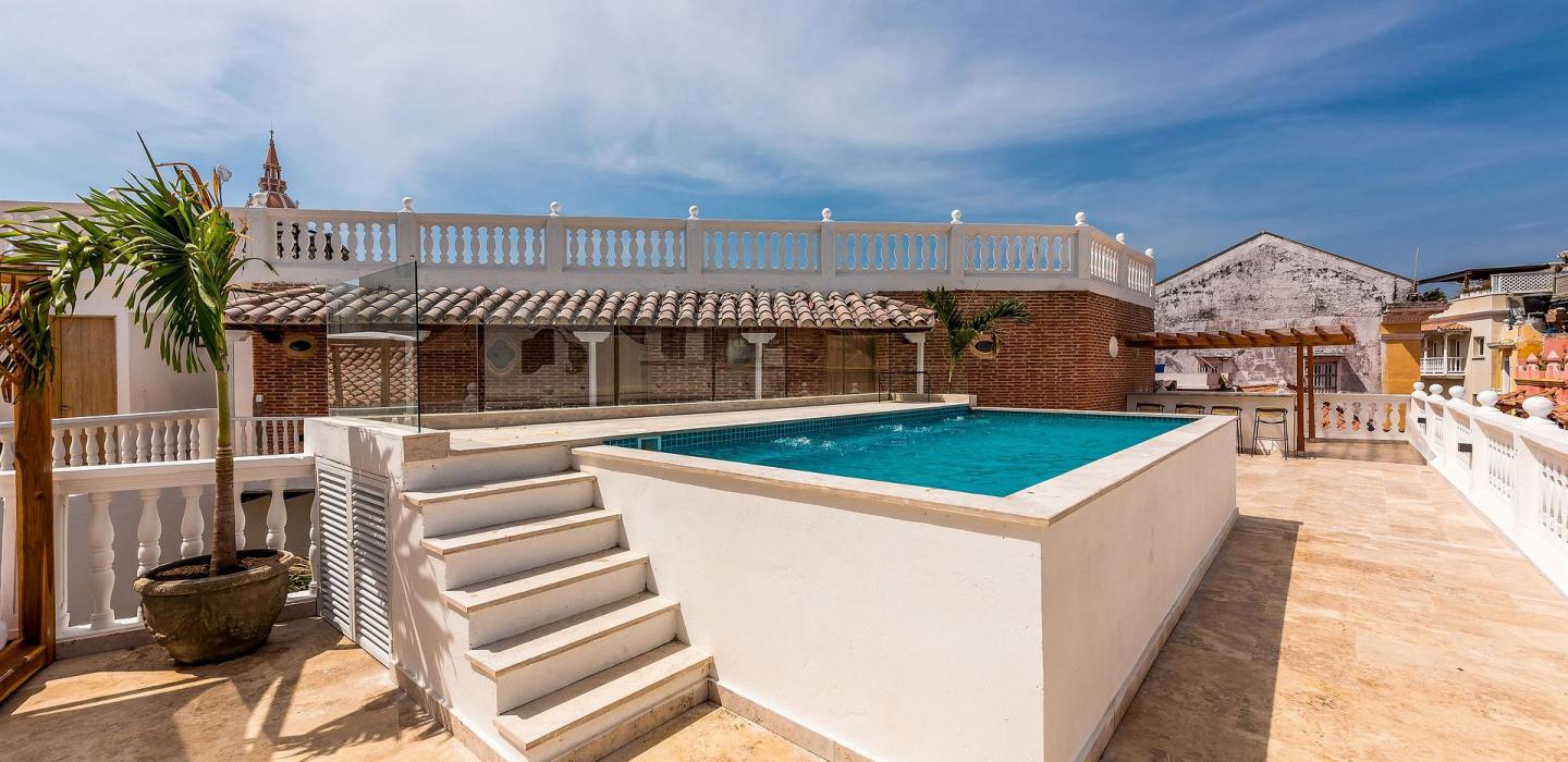 Car017 - Luxurious Villa with Rooftop Swimming Pool in Cartagena