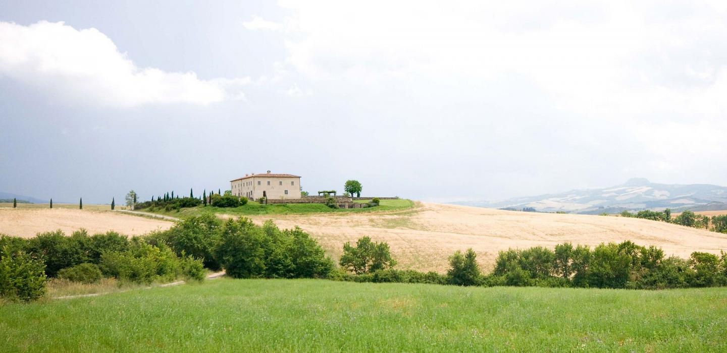Tus003 - Villa surrounded by rolling hills, Tuscany