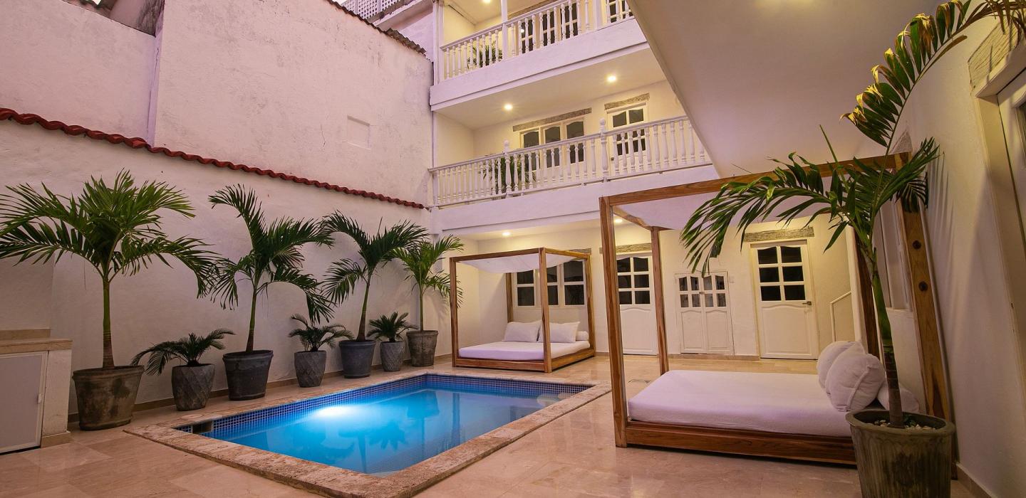 Car102 - Luxury house for rent in the Old City, Cartagena