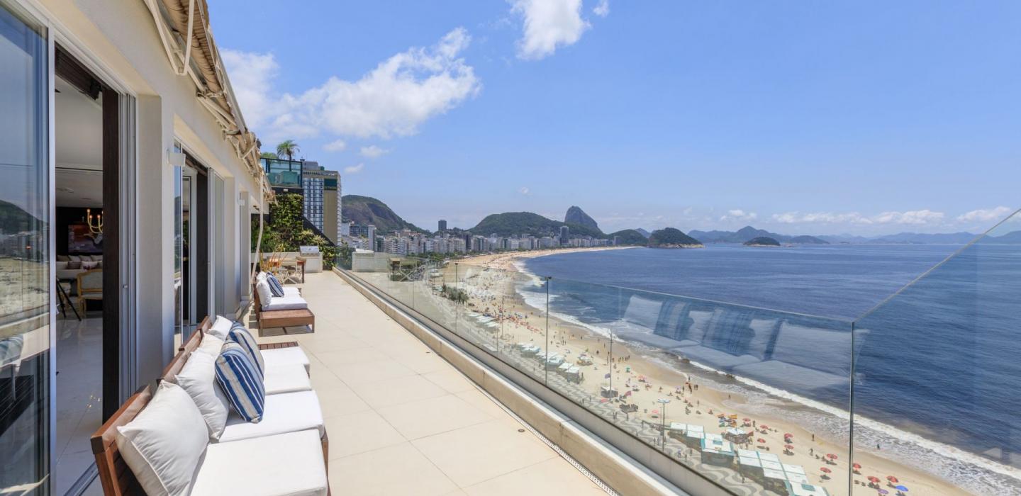 Rio008 - Luxury penthouse overlooking the sea in Copacabana