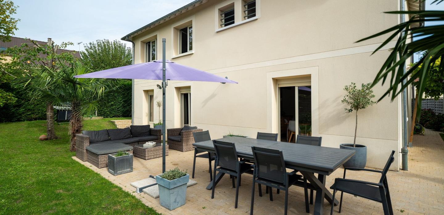 Idf153 - Encantadora casa de 4 quartos com terraço e jardim em Noisy-le-Roi.