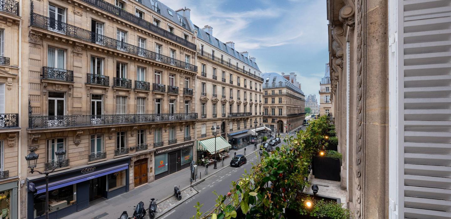 Par073 - Appartement luxueux au Palais Royal.