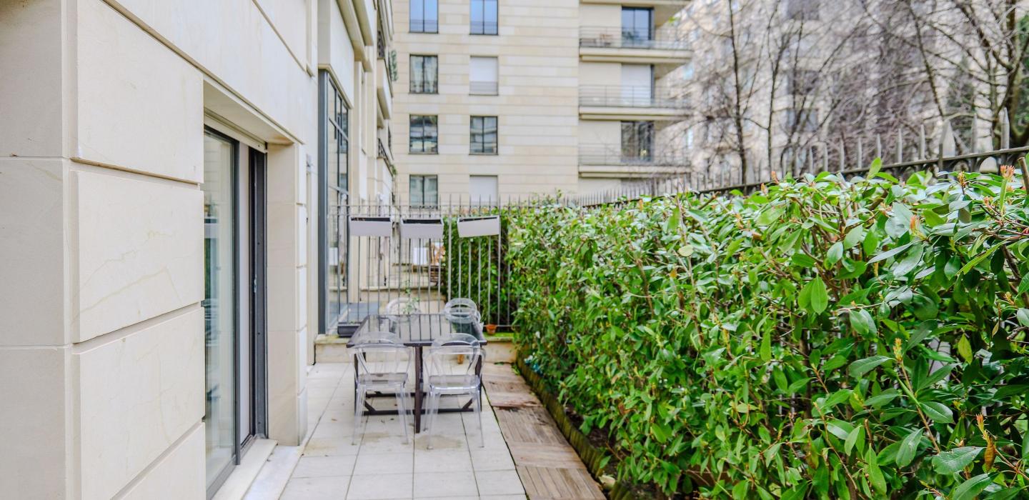 Par301 - Appartement de quatre chambres à Paris