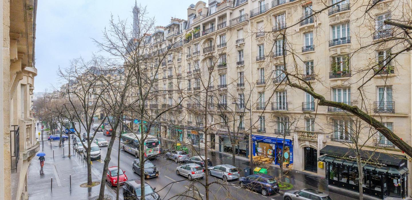 Par406 - 2 bedroom apartment in the heart of Paris