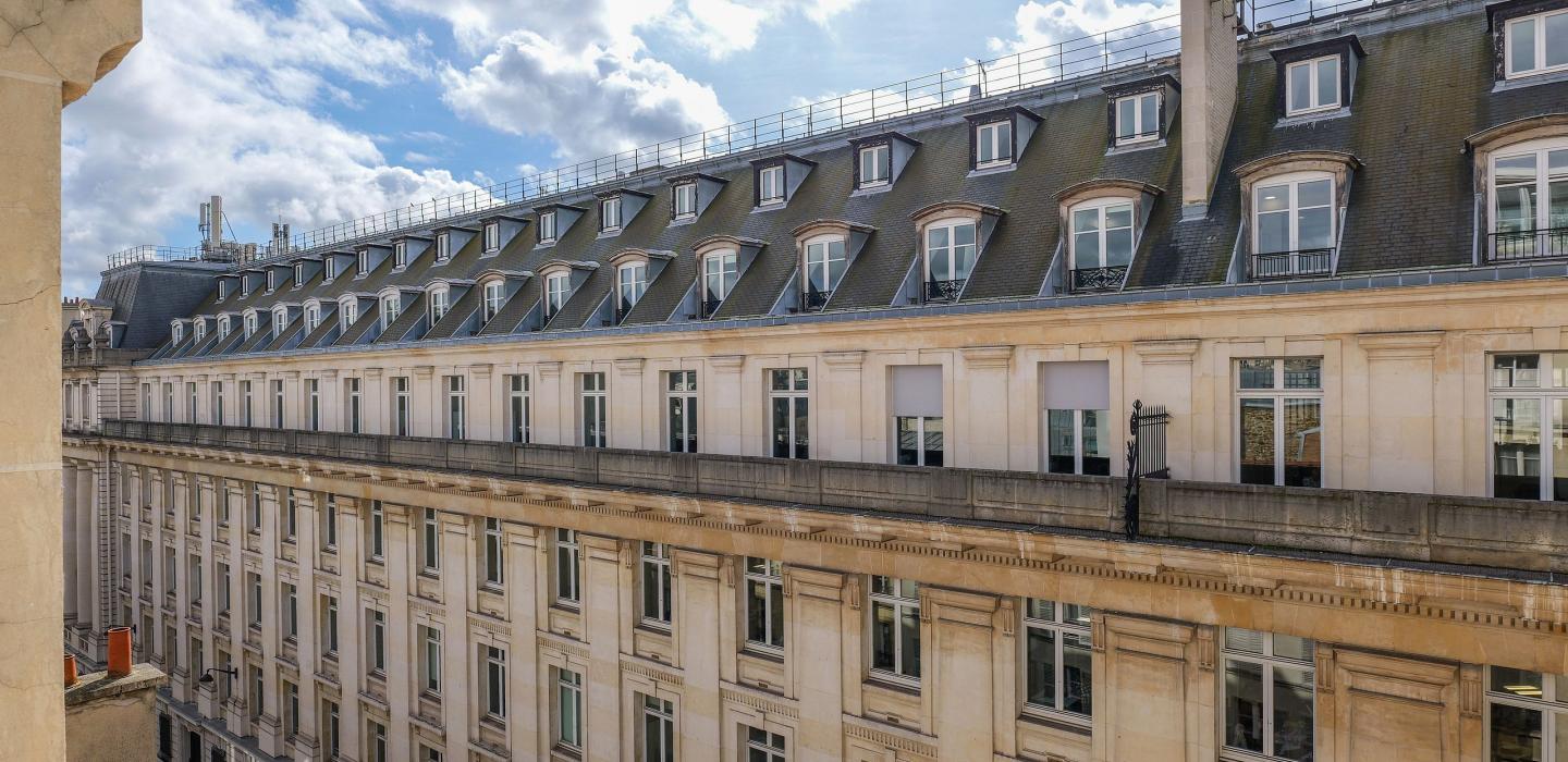 Par124 - Appartement de 2 chambres à Chaillot