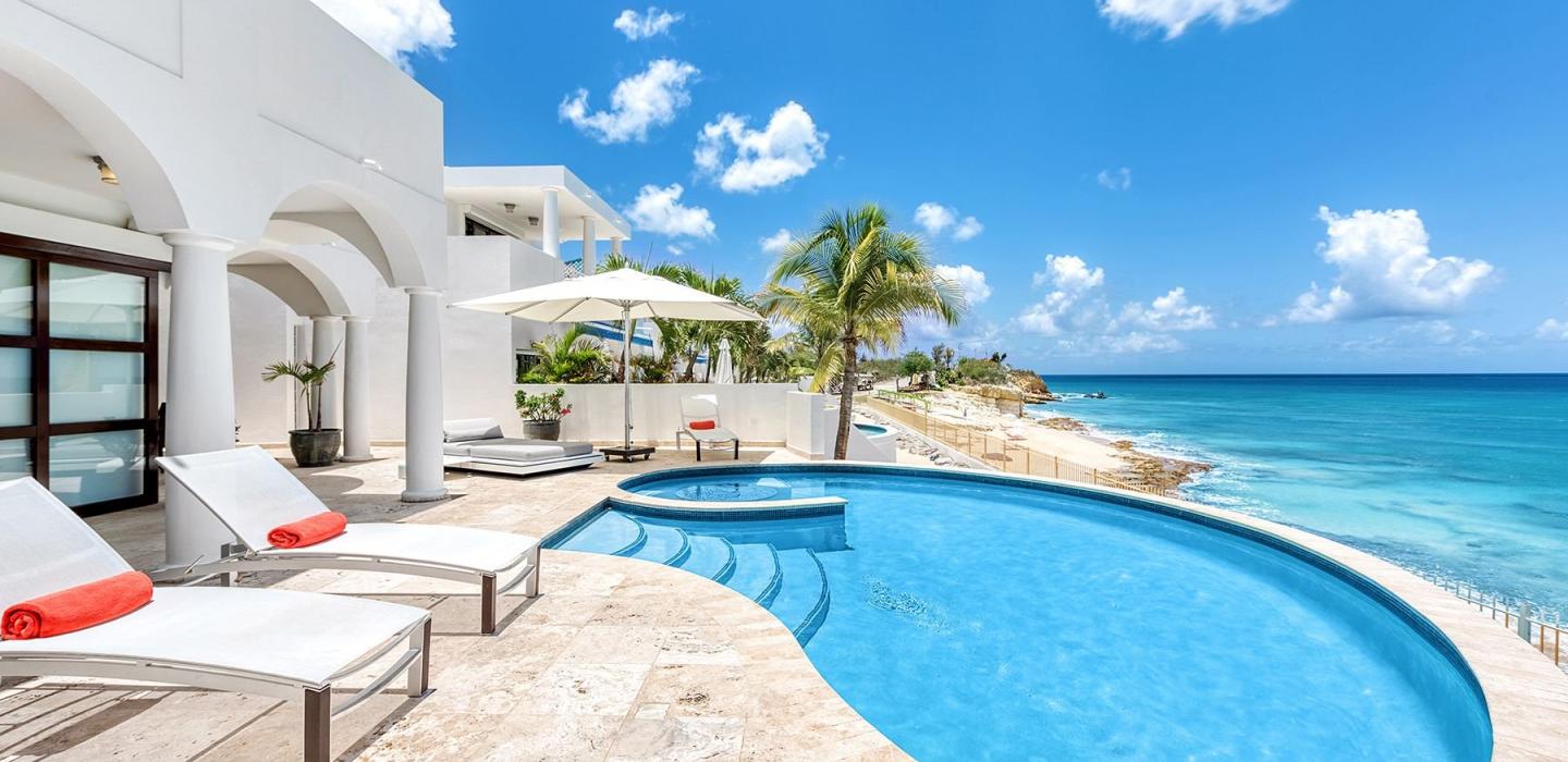 Sxm055 – Villa en bord de mer avec piscine à Cupecoy