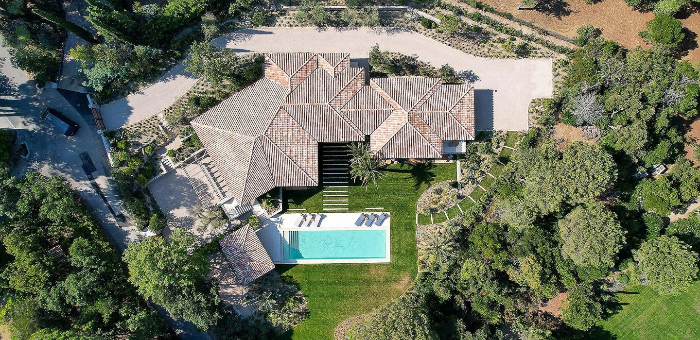Azu084 - Villa Contemporaine à Saint-Tropez