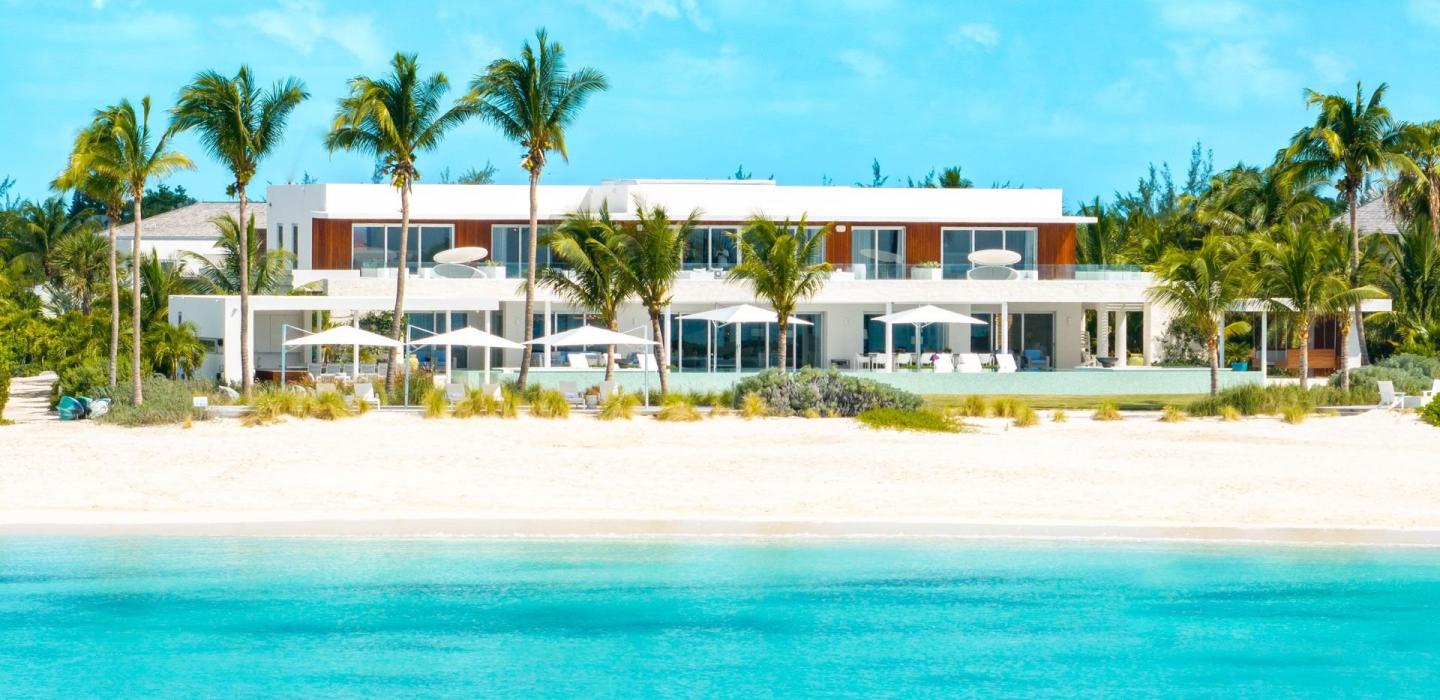Tci003 – Moderna villa frente al mar en Grace Bay