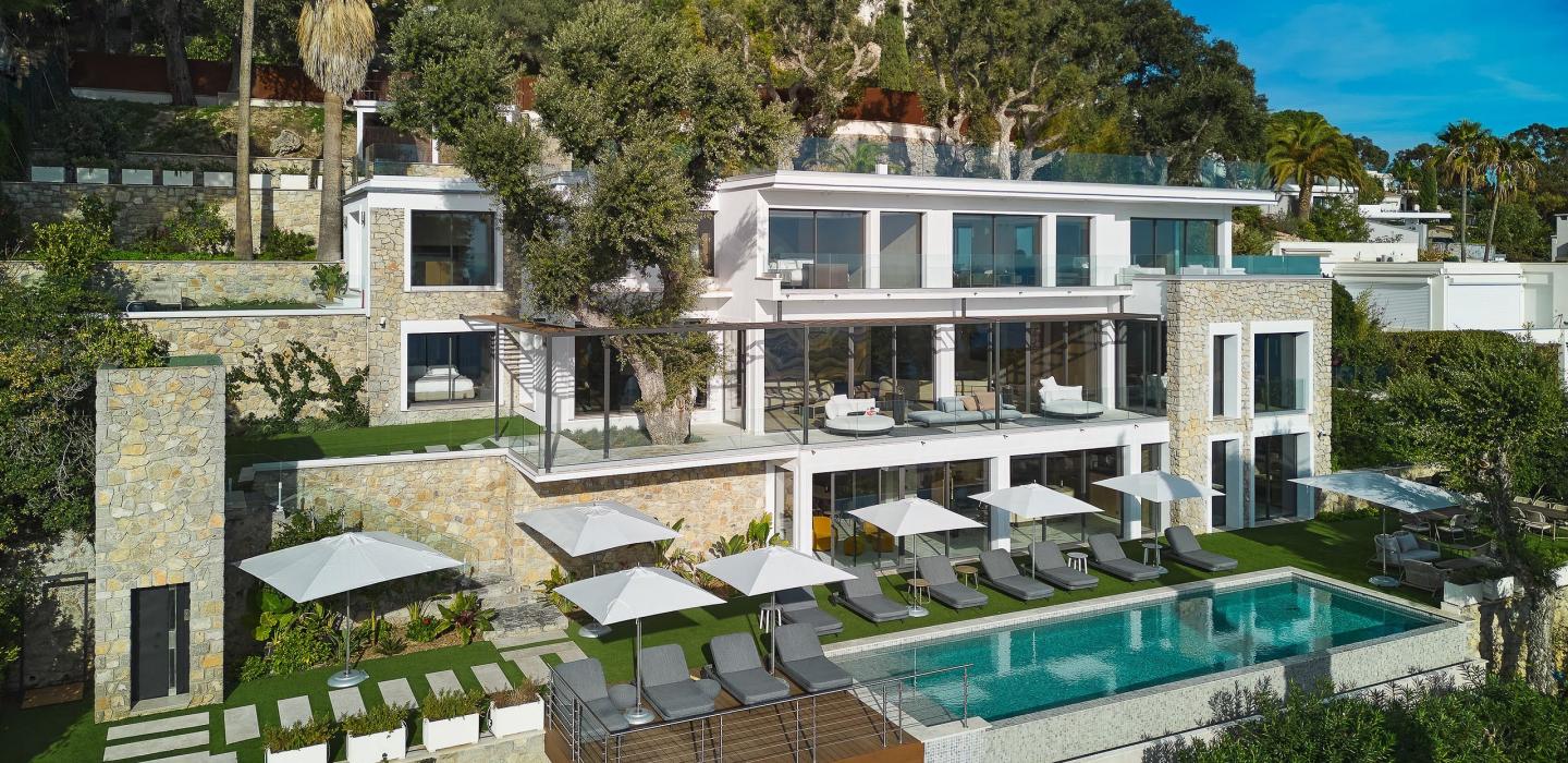 Azu090 – Contemporary sea view villa in Cannes