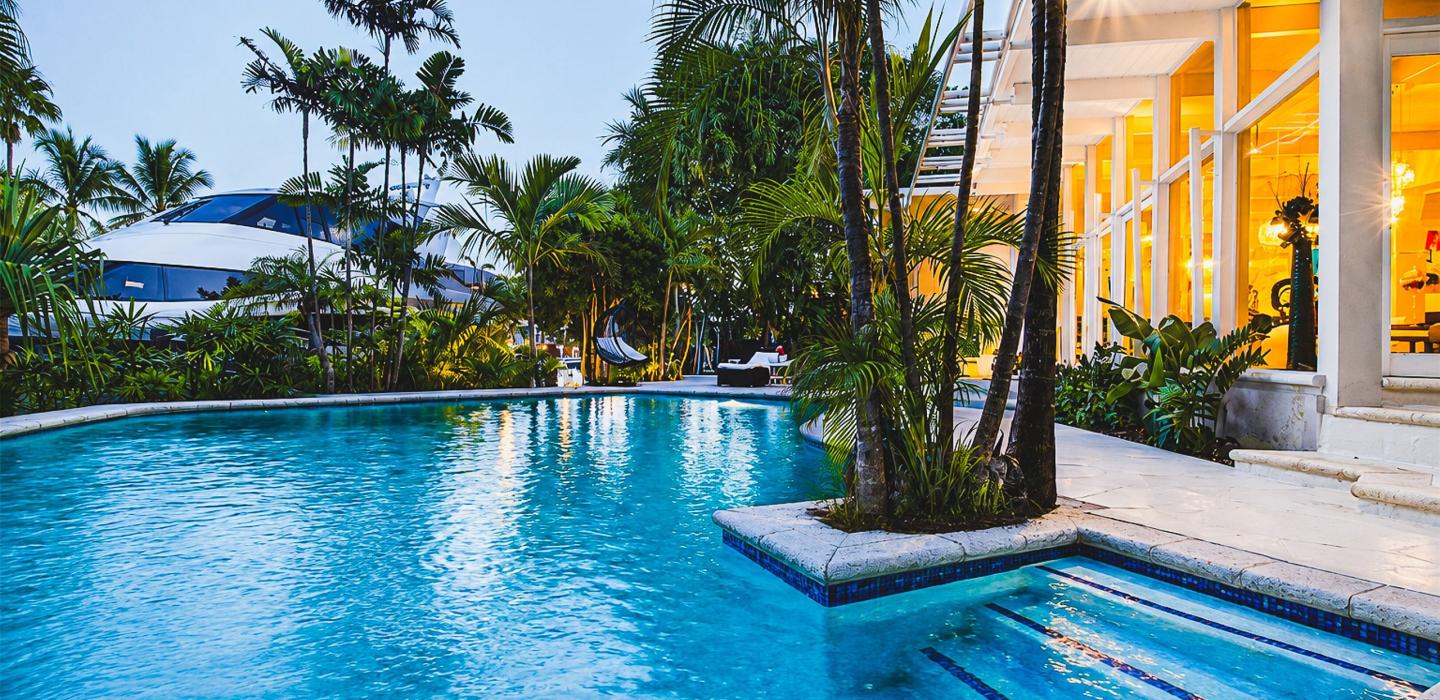 Mia019 - Modern Waterfront House in Fort Lauderdale