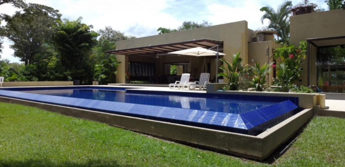 Anp085 - Modern house with infinity pool in Mesa de Yeguas