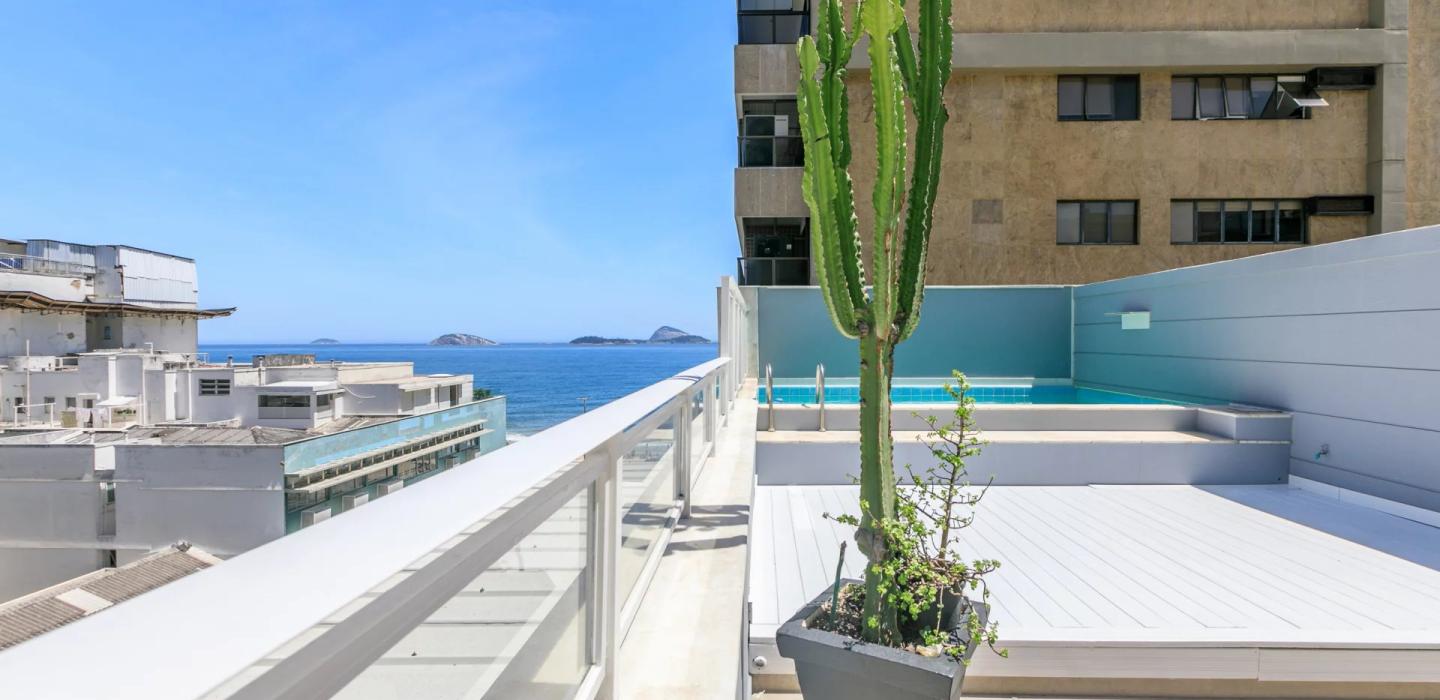 Rio391 - Luxurious sea view penthouse in Leblon