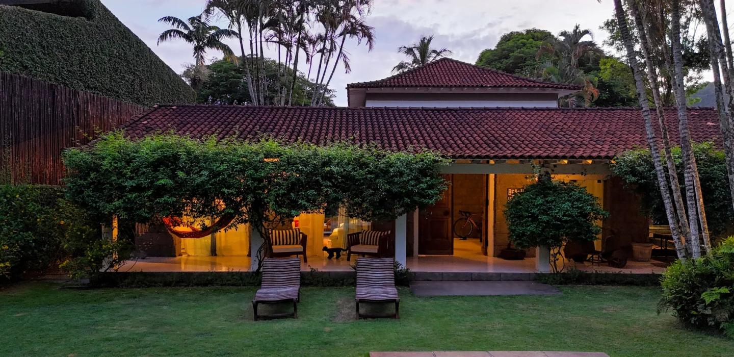 Rio193 - Casa com piscina no Itanhangá