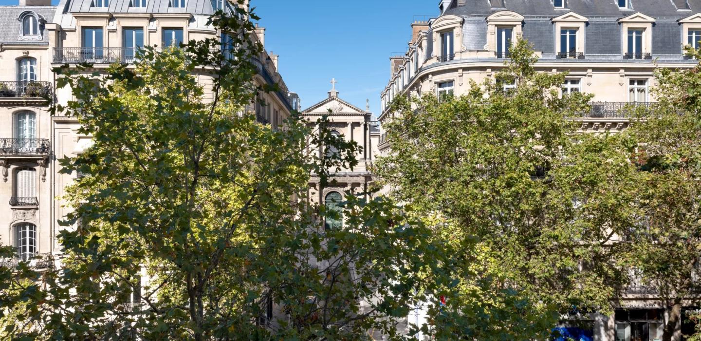 Par070 - Exceptional Apartment in the Heart of Saint-Germain-des-Prés