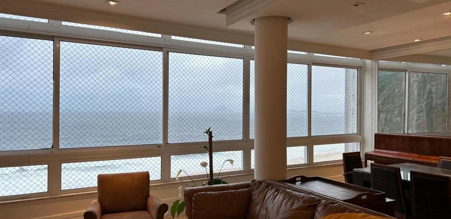 Rio349 – Oceanfront Apartment in Leme