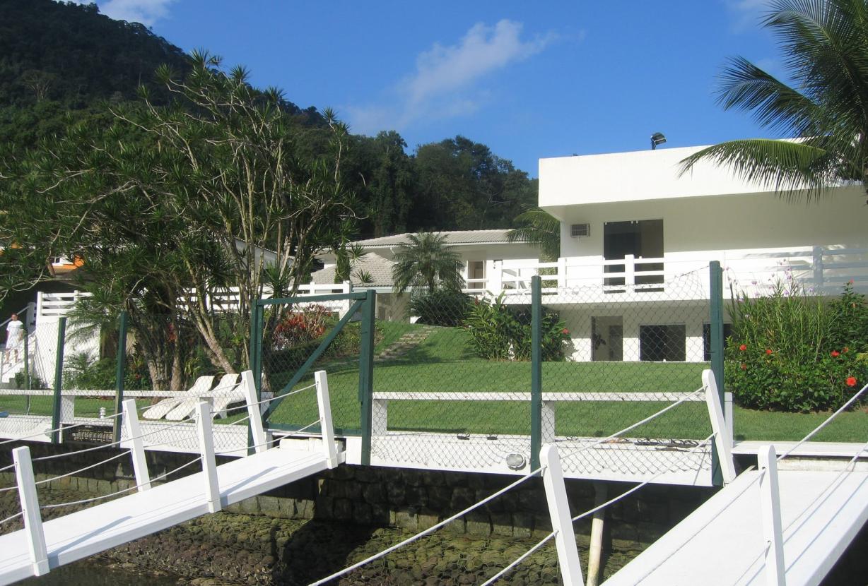 Ang033 - House in Angra dos Reis
