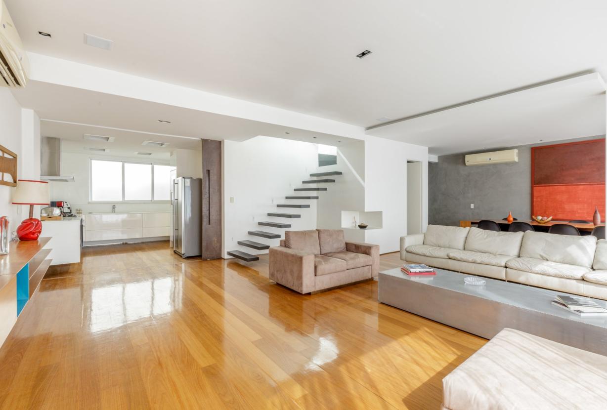 Rio029 - Spacious 4 bedroom penthouse in Ipanema for sale