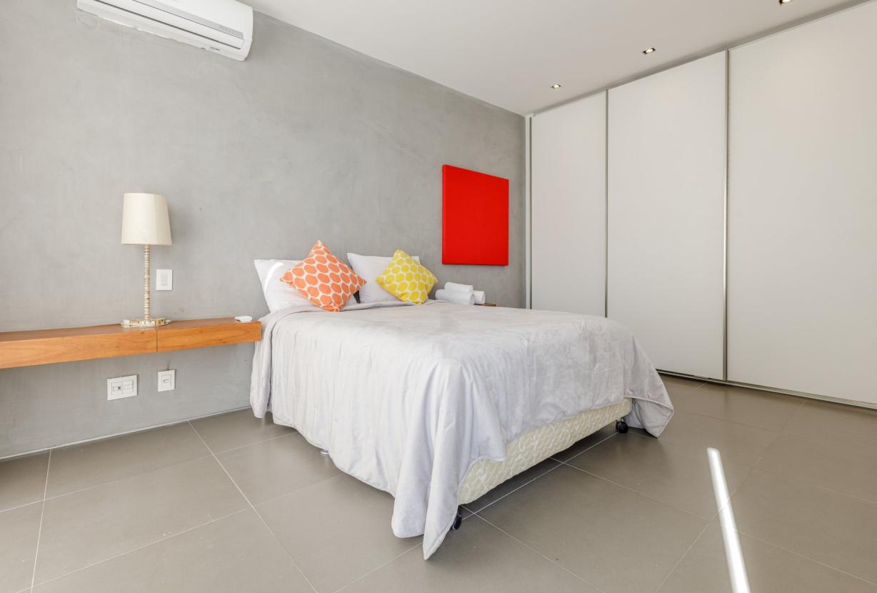 Rio029 - Spacious 4 bedroom penthouse in Ipanema for sale