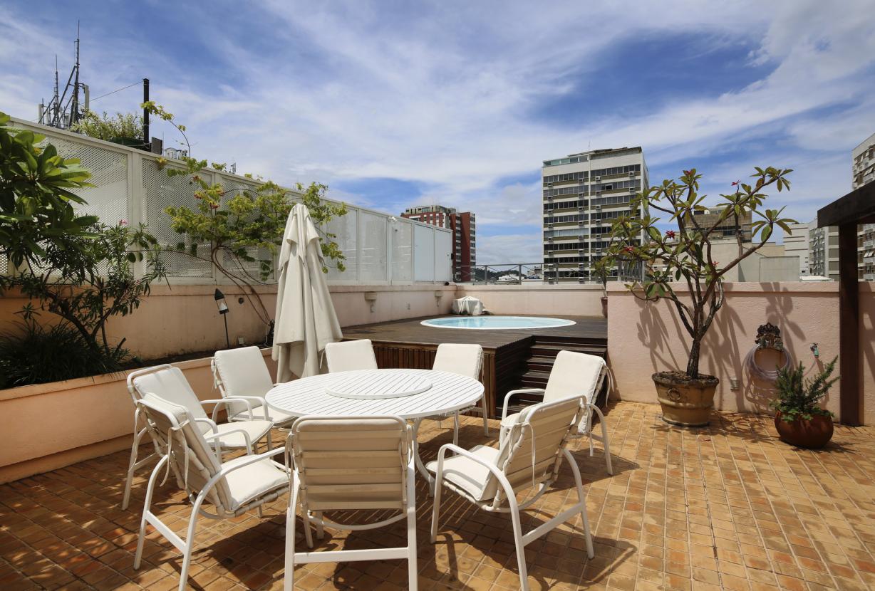 Rio031 - 4 bedroom penthouse in Leblon for sale