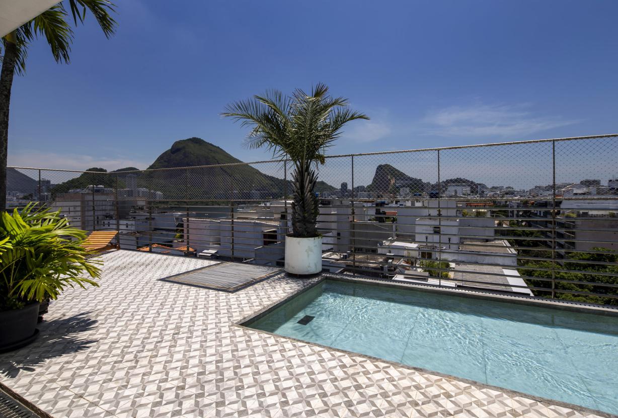 Rio036 - Penthouse in Ipanema for sale