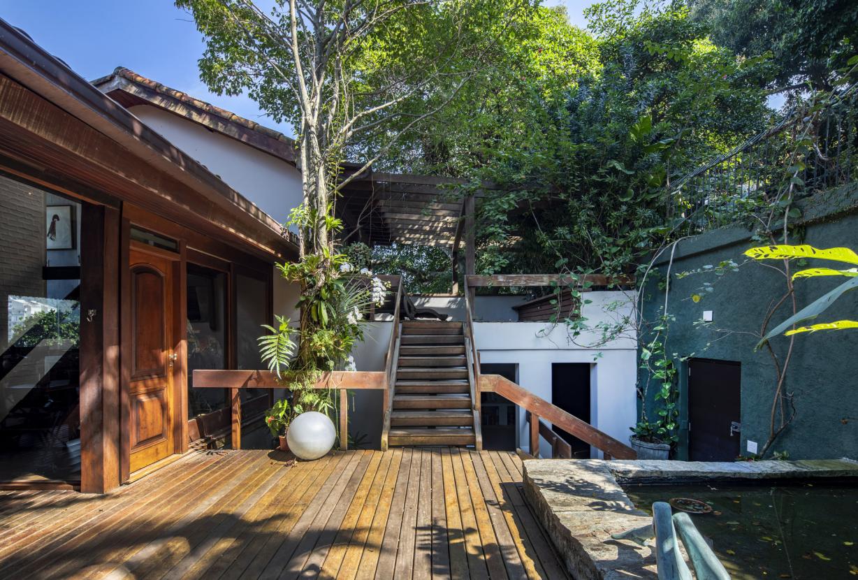 Rio103 - Linda casa reformada com piscina em São Conrado