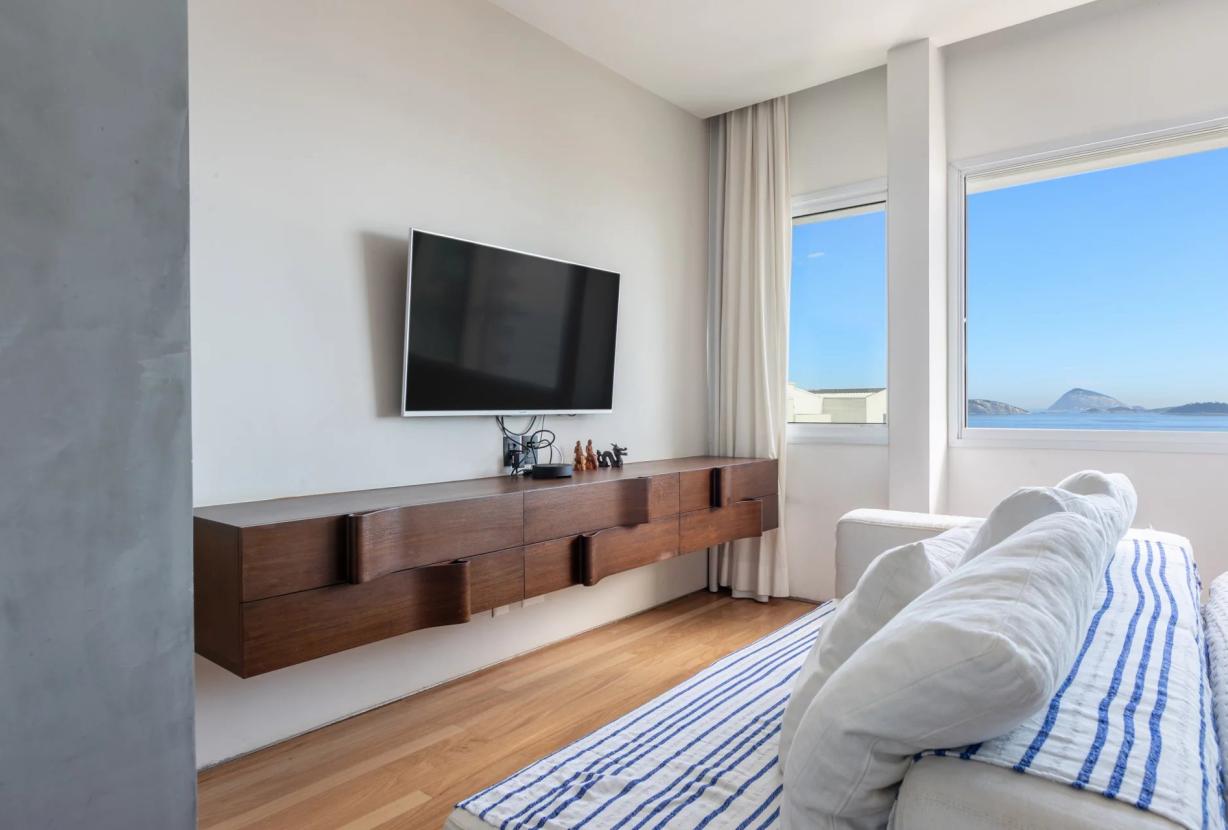 Rio116 - Exceptional newly renovated penthouse in Ipanema