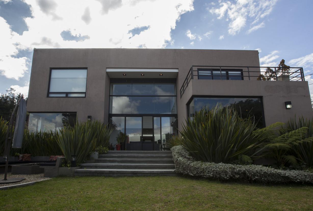 Bog144 - Modern house for sale in La Calera Bogotá.