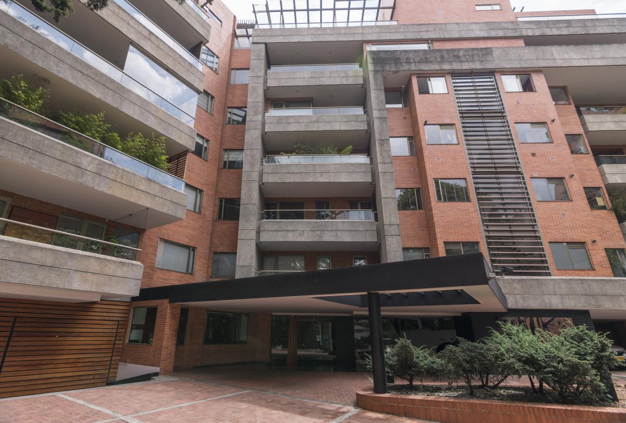 Bog095 - Three bedroom apartment in Rosales Bogotá