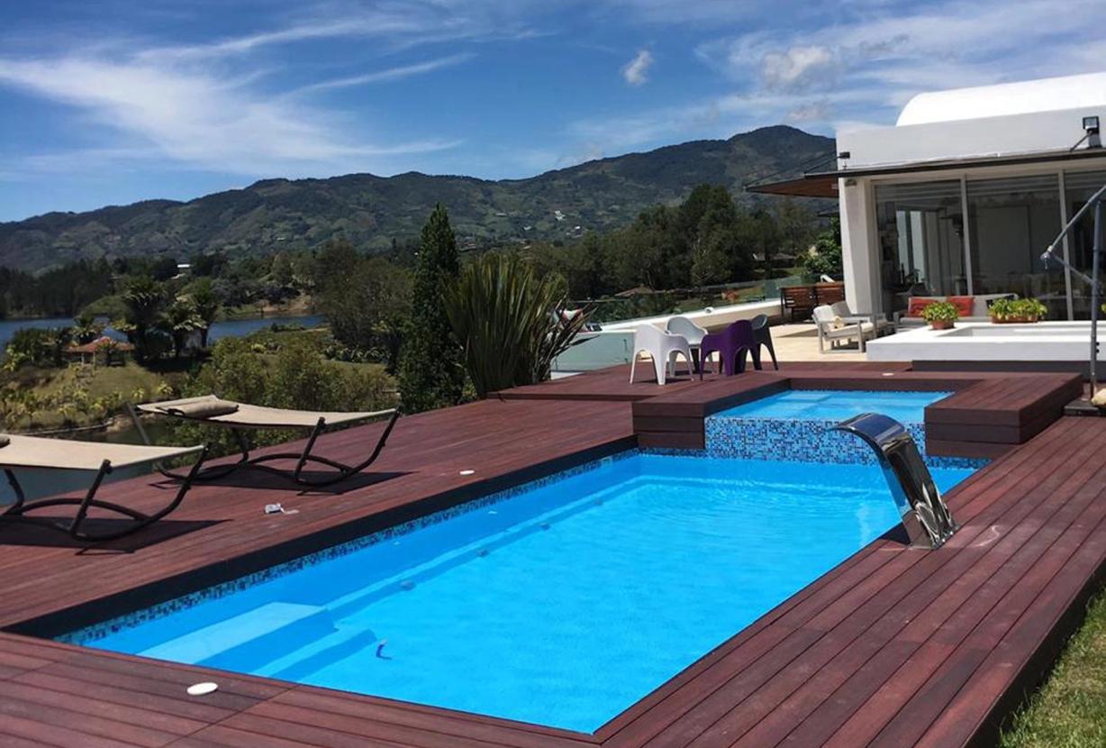 Med106 - Espetacular casa de campo com 6 quartos em Guatapé