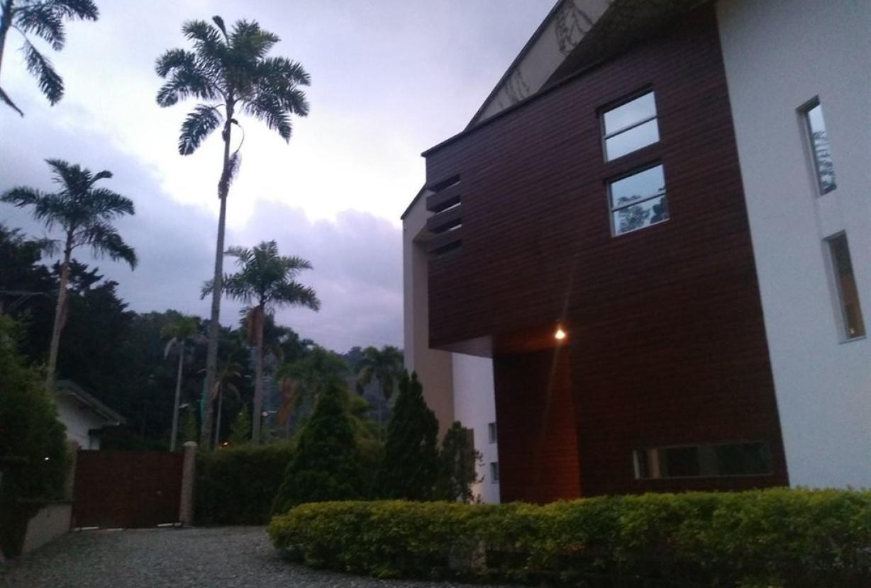 Med038 - Encantadora casa con vista a la ciudad en Envigado