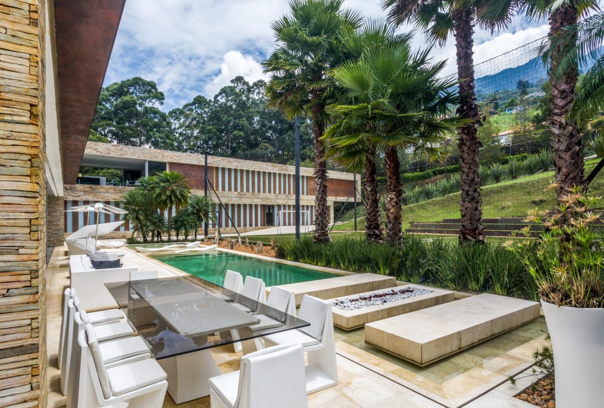 Med004 - Luxurious Villa with Swimming Pool in Envigado