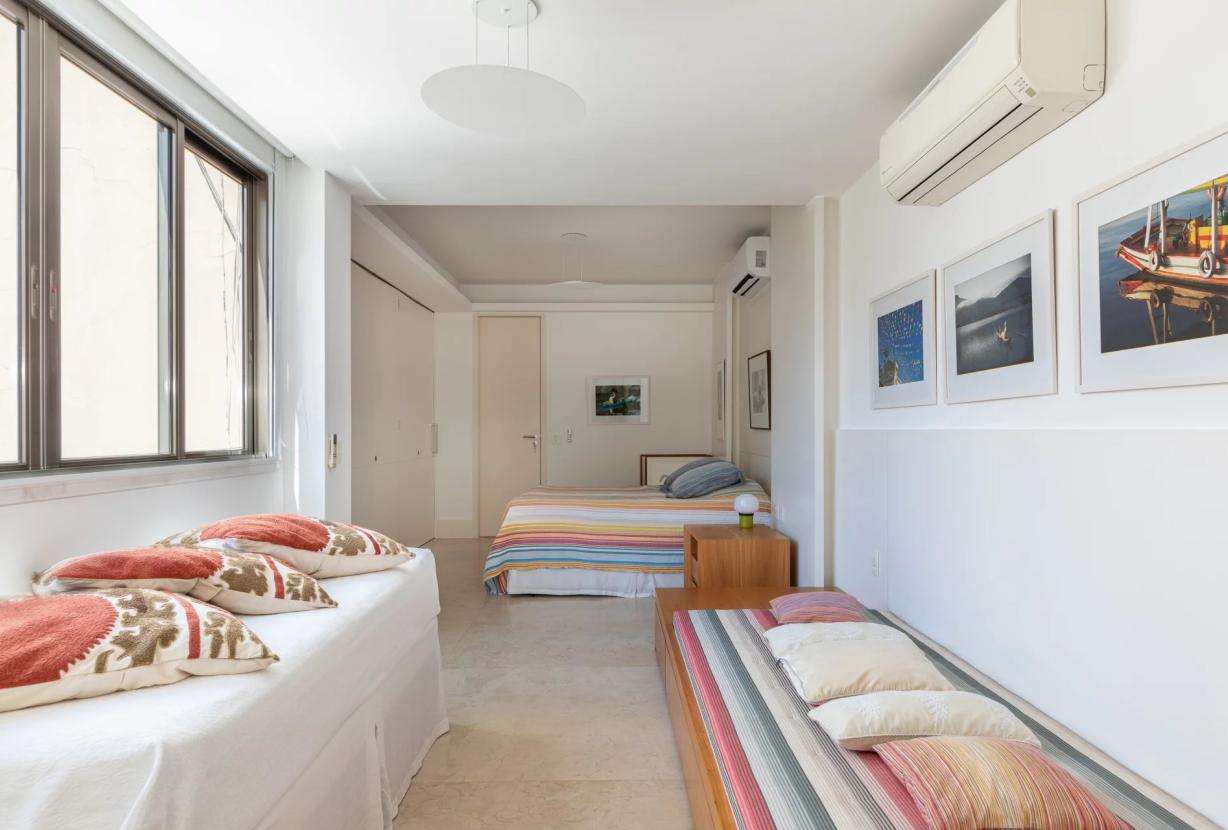 Rio038 - Design & Sea — Contemporary Duplex by Paula Neder