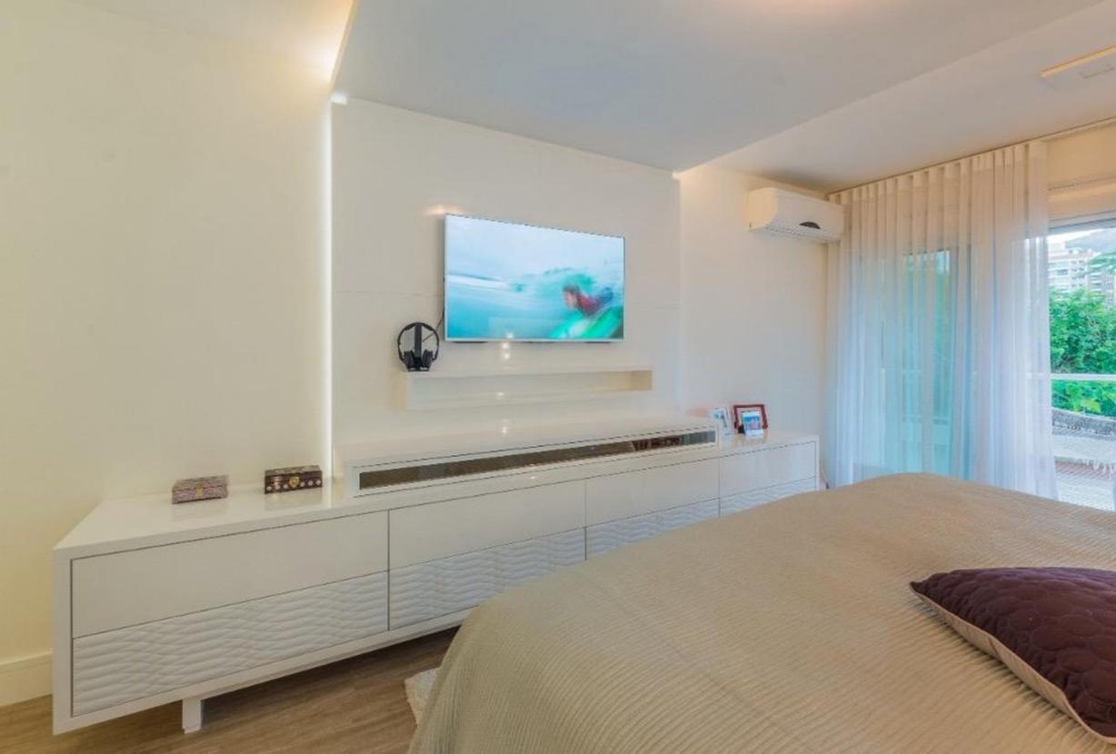 Flo536 - Villa de luxe de 4 suites à Florianópolis