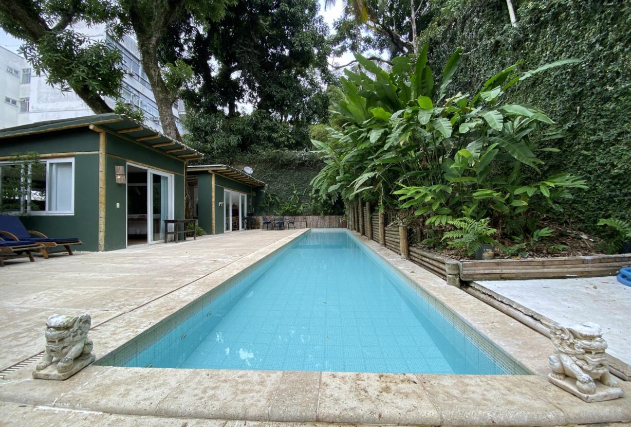 Rio412 - Linda casa com jardins e piscina na Gávea
