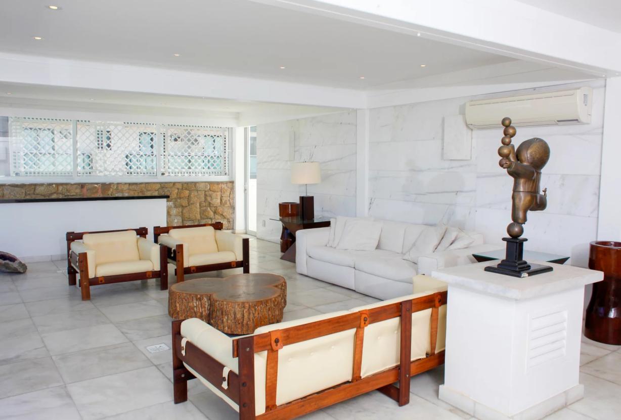 Rio044 - Cobertura com piscina para venda em Ipanema