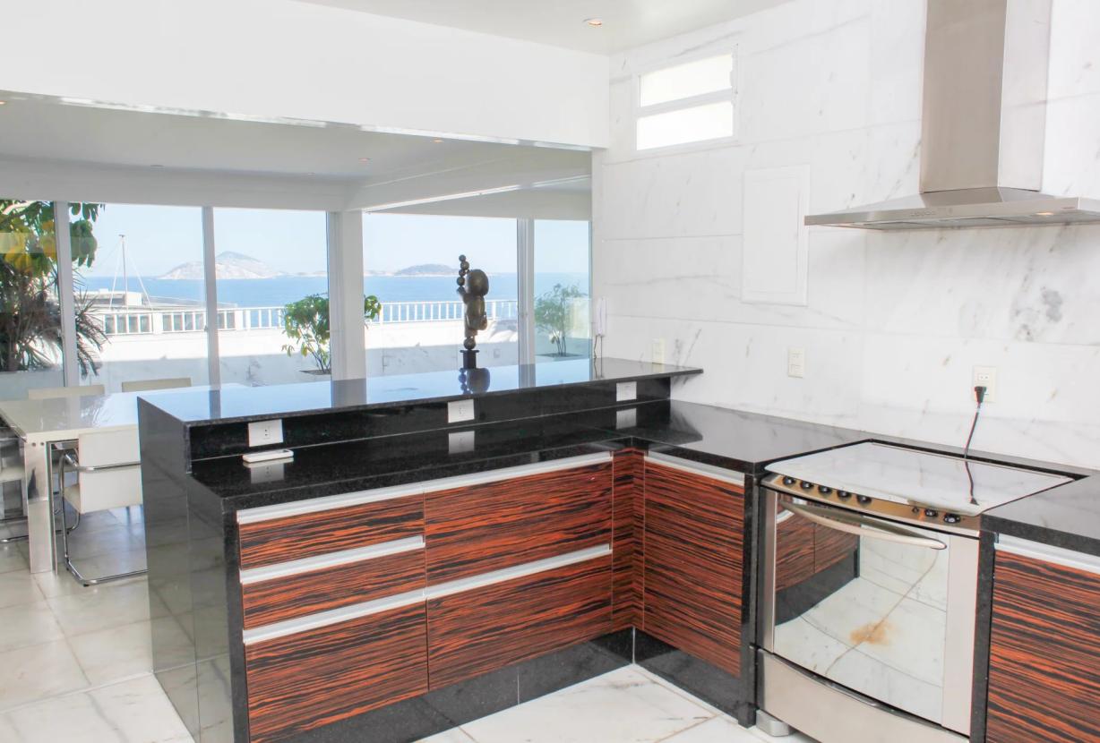 Rio044 - Cobertura com piscina para venda em Ipanema