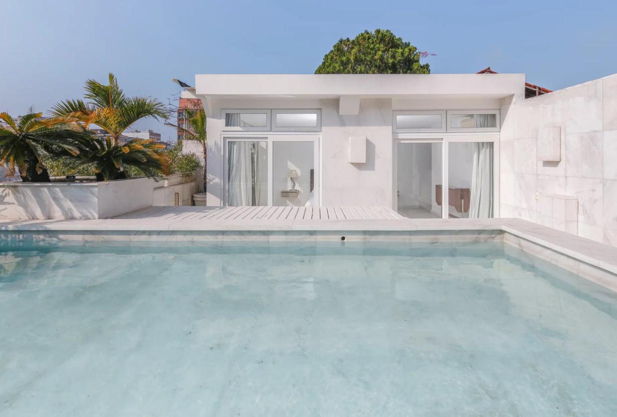 Rio044 - Cobertura com piscina para venda em Ipanema