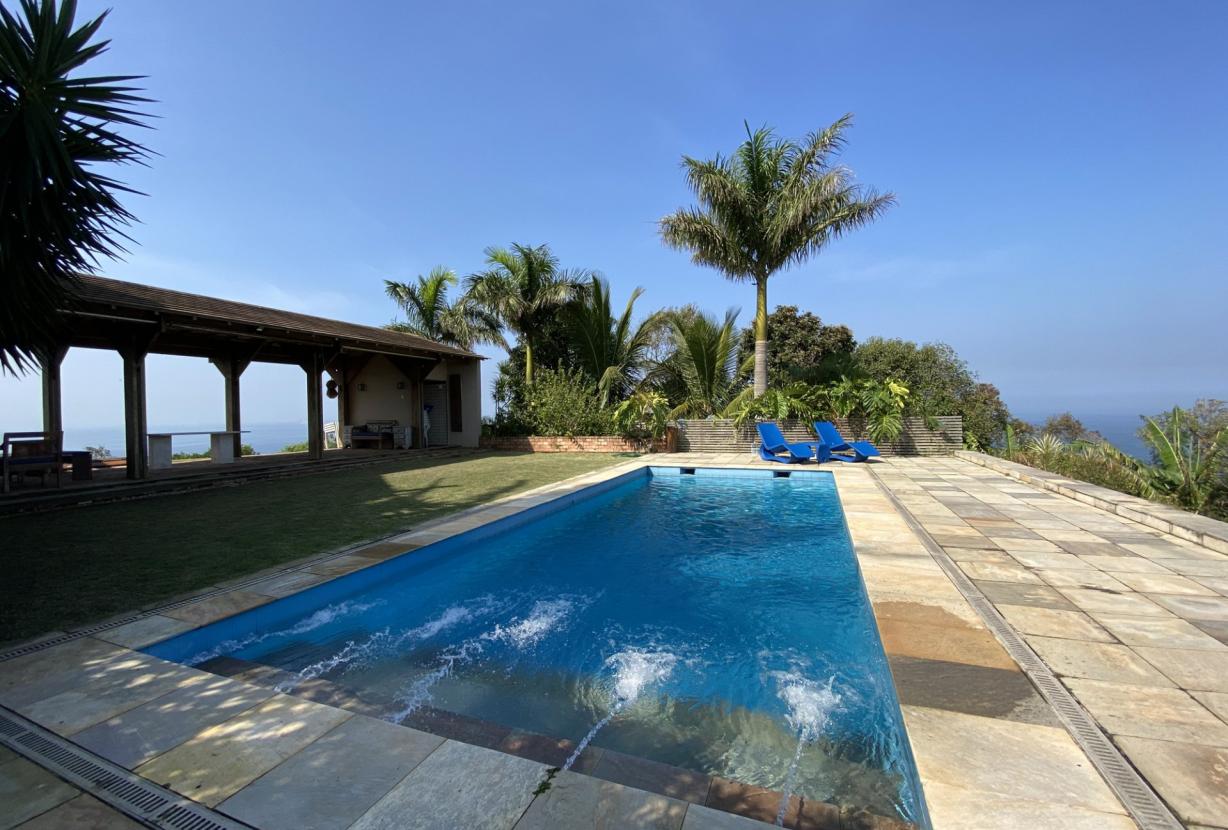 Rio357 - Charming villa with pool and 5 suites in Joá
