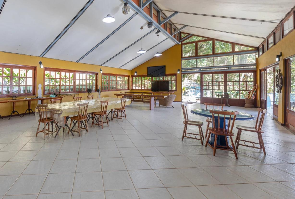 Ang049 - Hermosa casa en una isla en Angra dos Reis