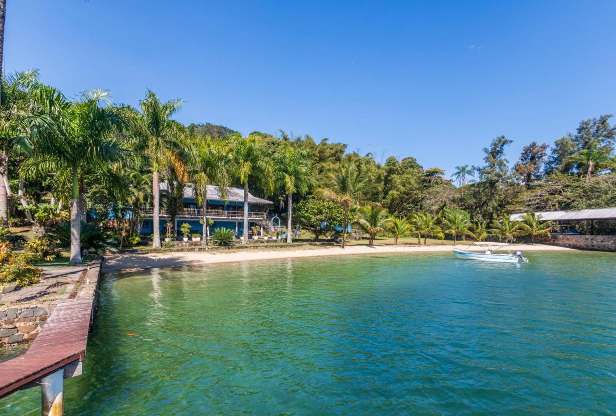 Ang049 - Hermosa casa en una isla en Angra dos Reis