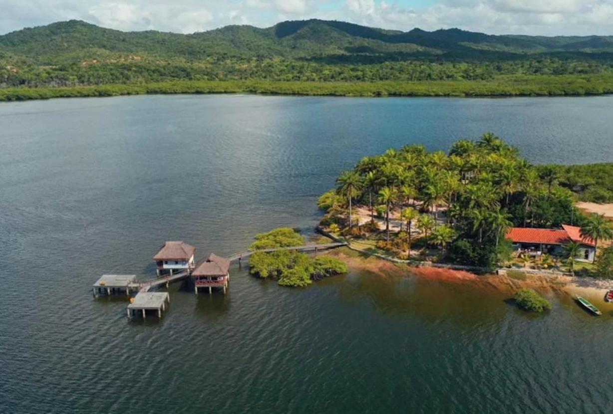 Bah400 - Hermosa isla con casa y bungalows en Bahía