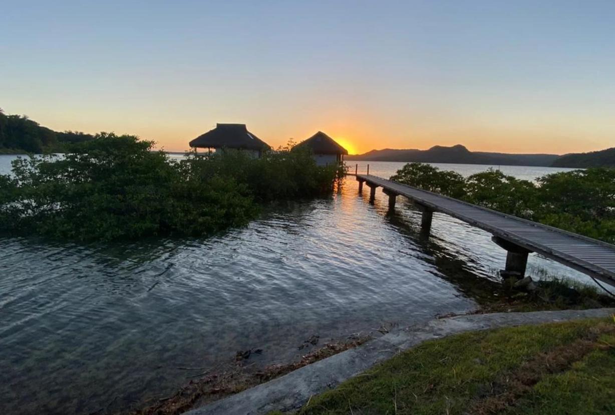 Bah400 - Hermosa isla con casa y bungalows en Bahía