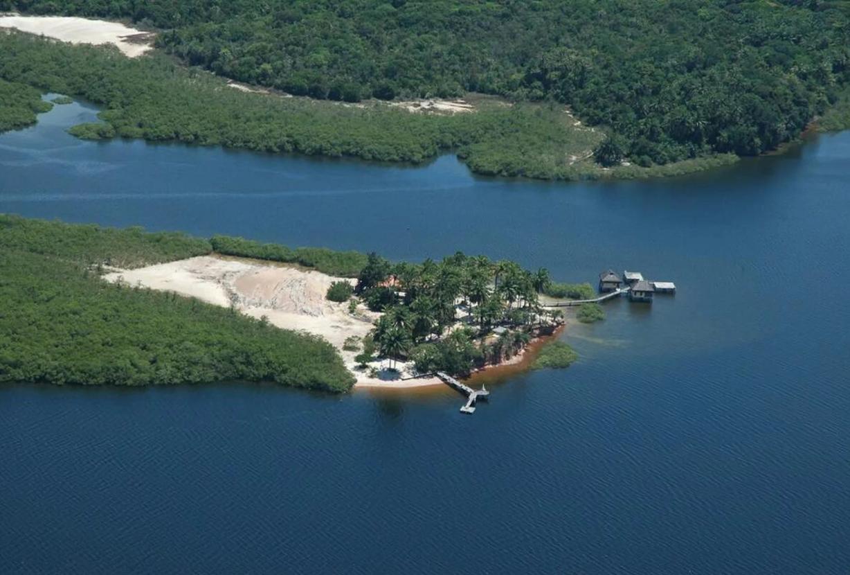 Bah400 - Hermosa isla con casa y bungalows en Bahía