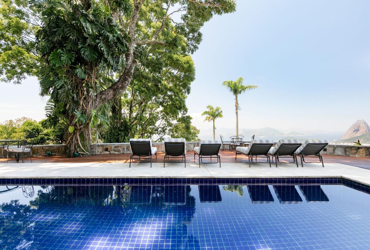 Rio019 - Casa con vista y piscina en Santa Teresa