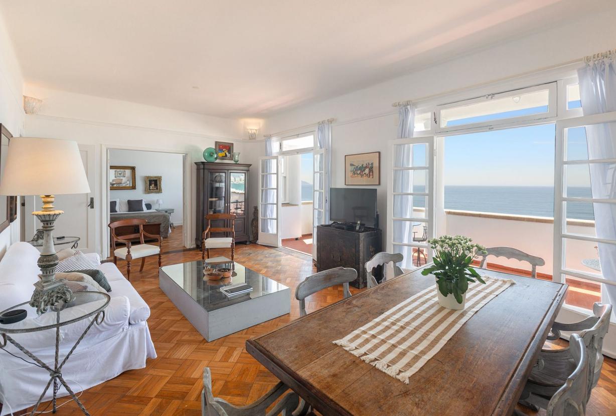 Rio122 - Bel appartement de 3 chambres avec vue sur la mer à Copacabana