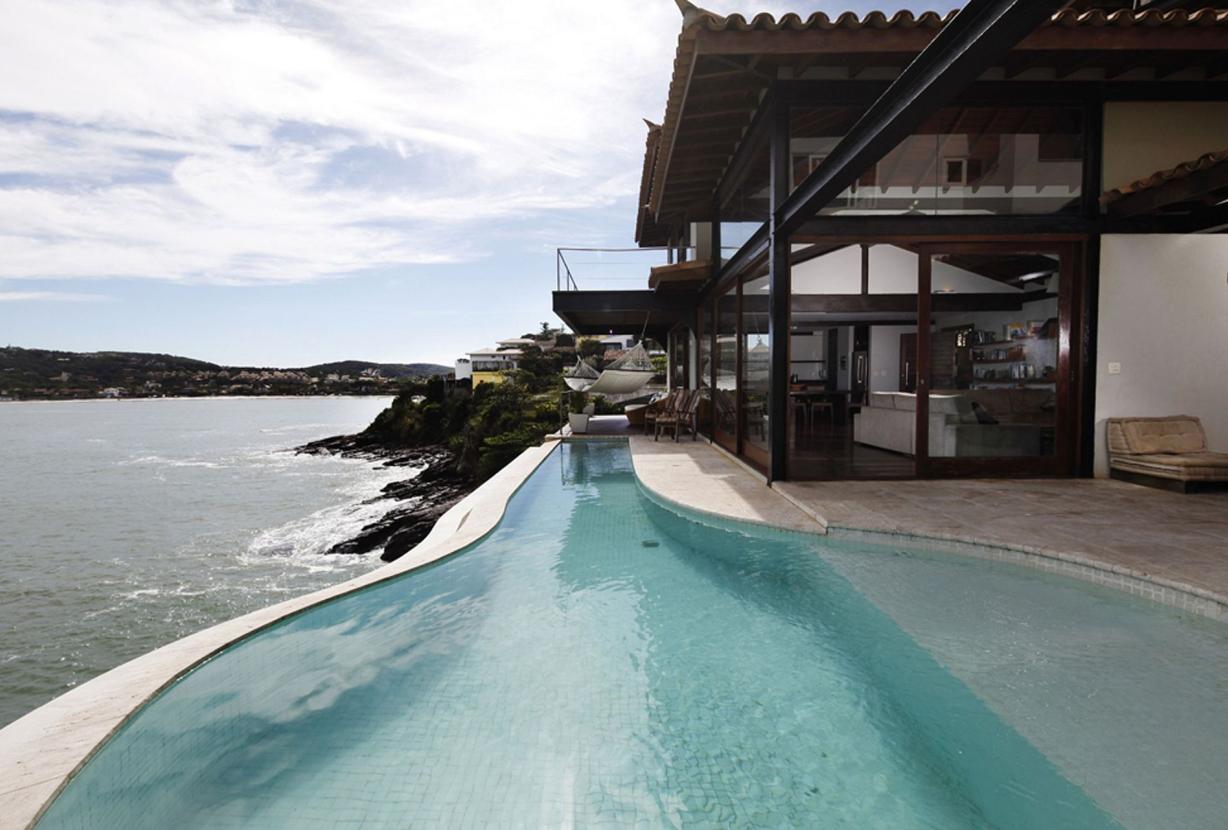Buz003 - Casa con piscina y vistas al mar en Búzios