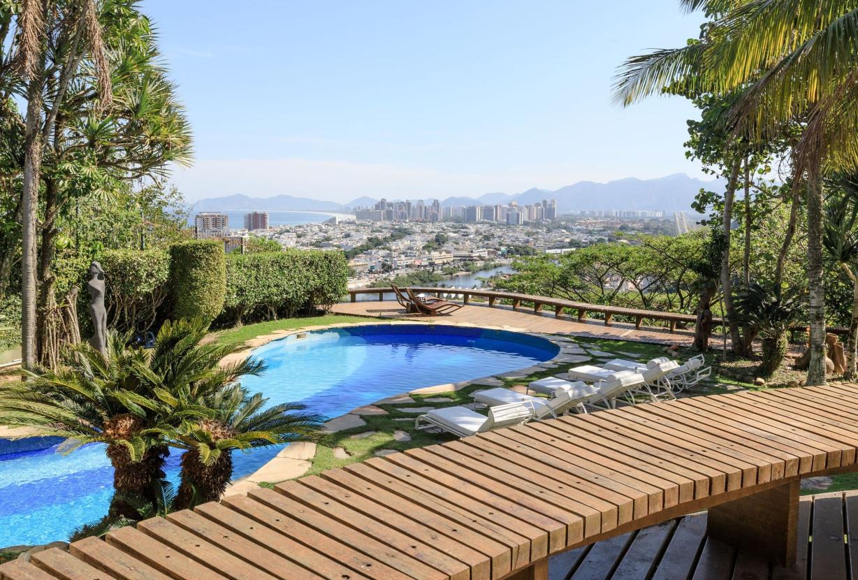 Rio591 - Villa en Joá con 5 suites y vista para Barra