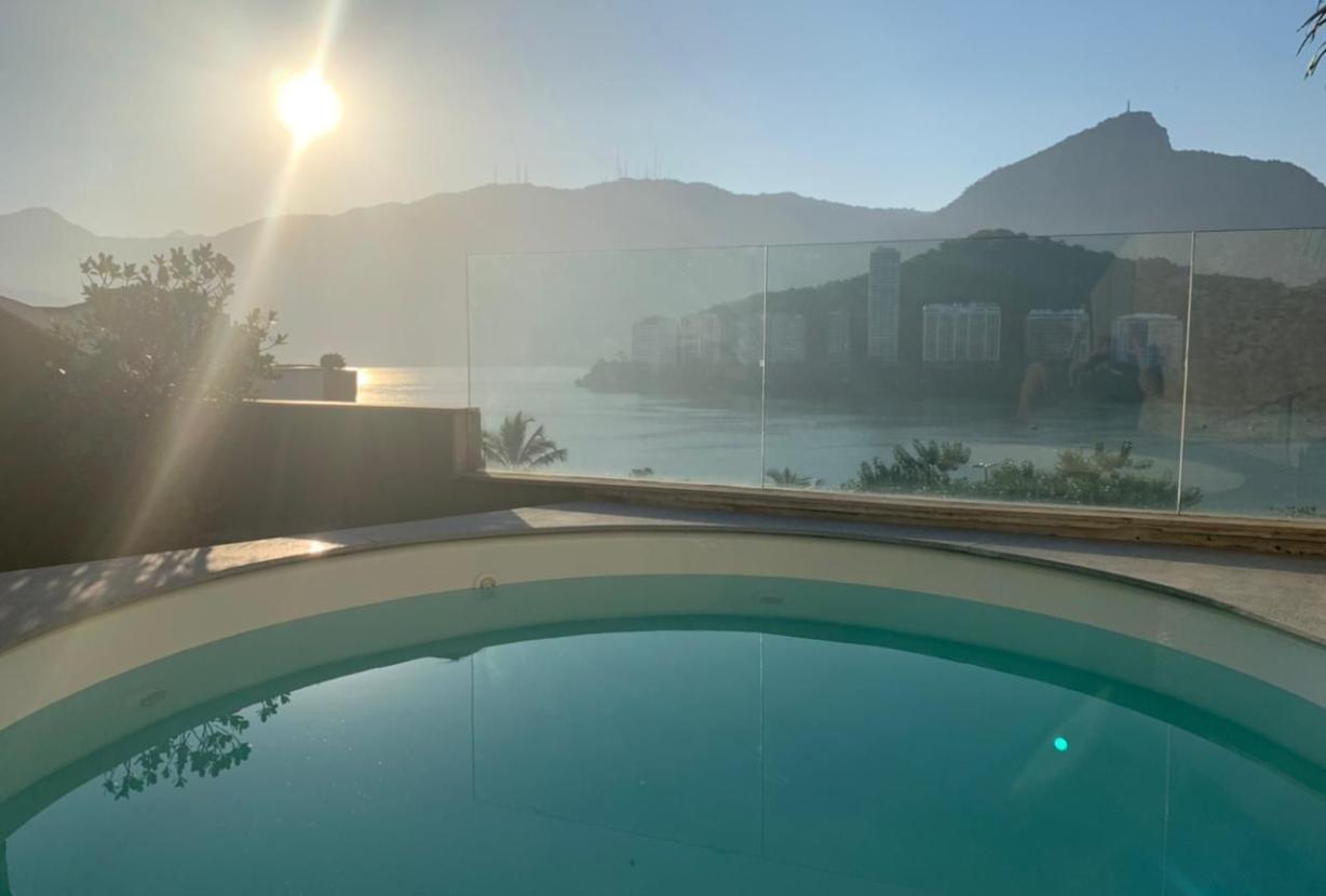 Rio243 - Cobertura com piscina e linda vista em Ipanema