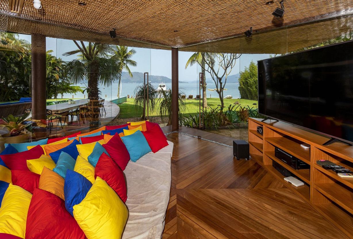 Ang001 - Luxurious villa by the sea in Angra dos Reis